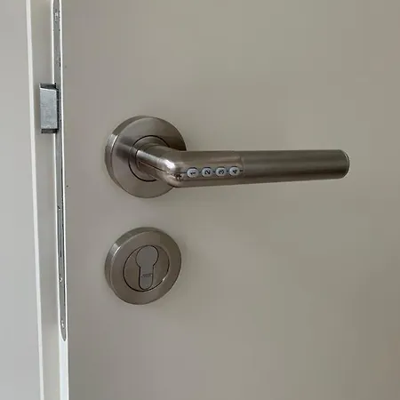 Koblenz Rooms, Wifi, Netflix Homestay